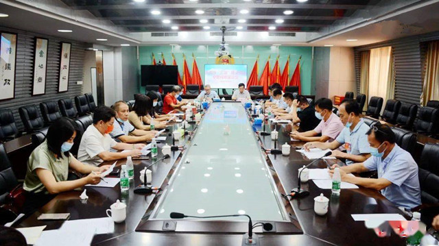 電白區(qū)政協(xié)委員調(diào)研圖書館、綜合檔案館和規(guī)劃展覽館設(shè)計(jì)建設(shè)情況