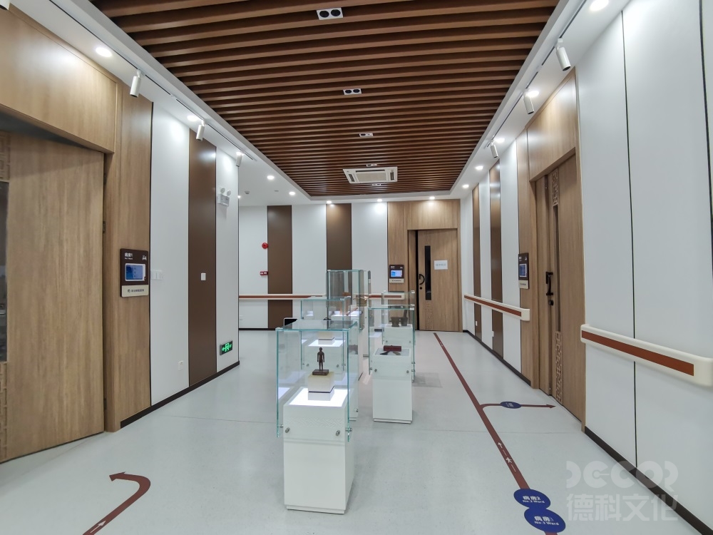 展覽館設(shè)計(jì)中如何考慮觀眾的社交互動(dòng)和合作體驗(yàn)，促進(jìn)交流和合作
