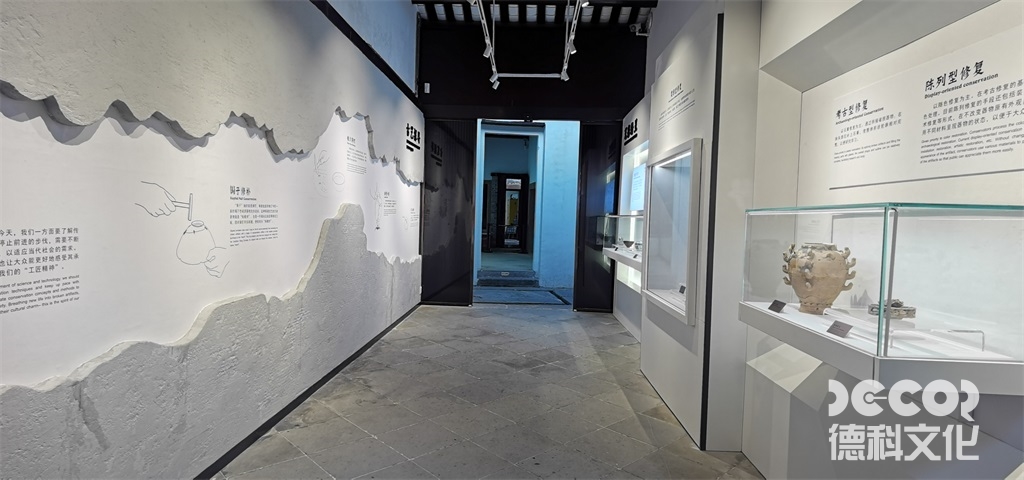 商業(yè)展館裝修中，如何合理規(guī)劃展示設(shè)備和展示區(qū)域？