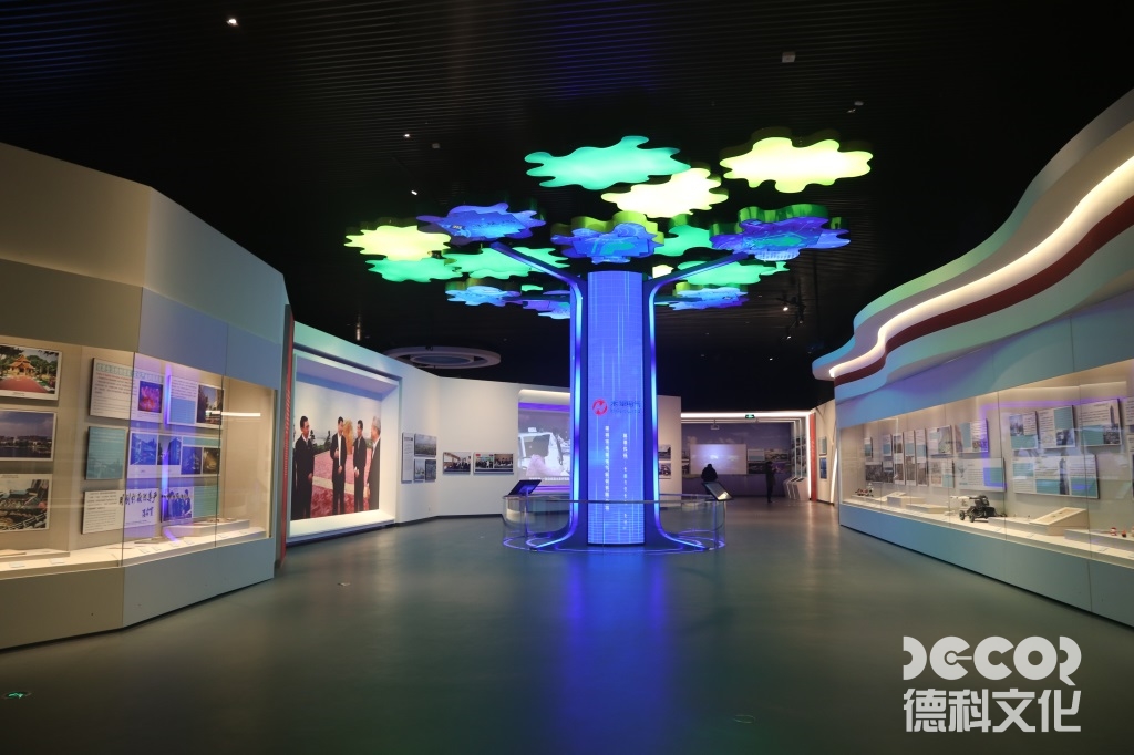 雕塑博物館裝修的禮品店應(yīng)如何設(shè)計(jì)以吸引游客購買紀(jì)念品？