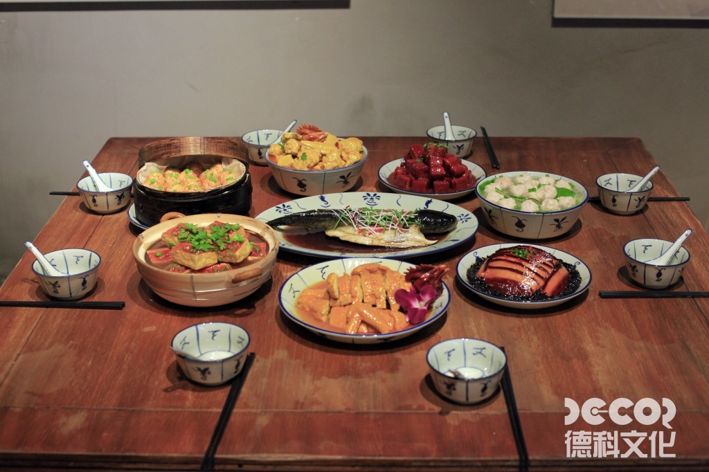 深圳展館裝修公司如何進(jìn)行展館的地面設(shè)計？