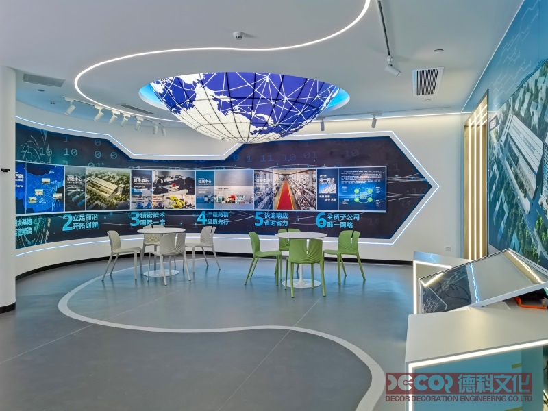 展覽廳設計中墻面色彩與材質(zhì)如何配合展品？